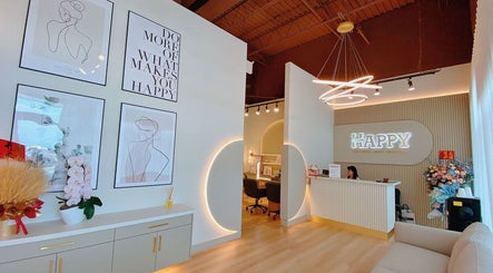 Elegant reception at H Head Spa Wellness, Richmond Hill, Ontario, CA with modern decor and soothing ambiance.