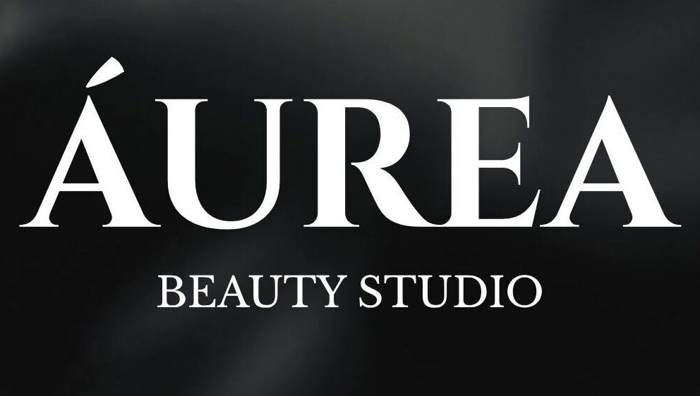 Logotipo de Áurea Studio en Aguascalientes, Aguascalientes, MX, destacado sobre fondo negro.