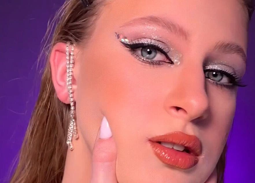 Макіяж з блискучими тінями в салоні ohmylashes, Стрий, Львівська Область, UA.