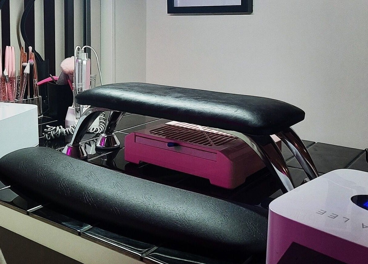 Modern nail station at Straight Up Nails, Auckland, Auckland, NZ showcasing tools and equipment.