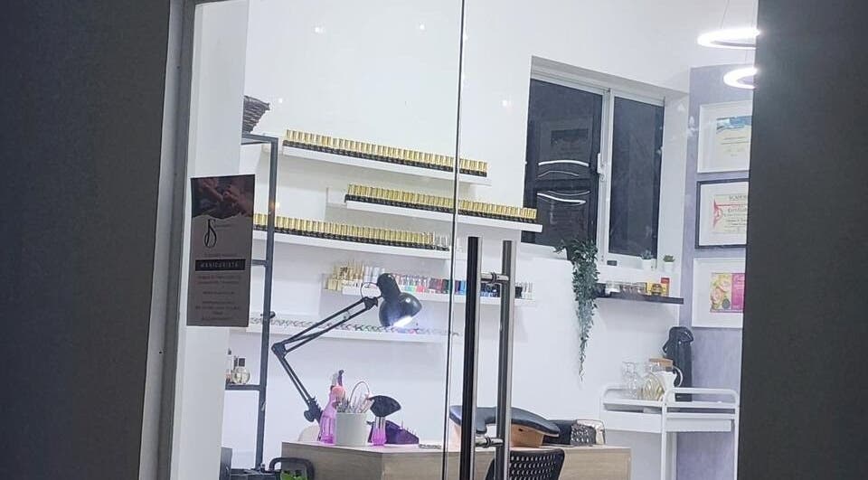 Interior moderno de J's lash and beauty en Punta Cana, La Altagracia, DO, mostrando un espacio organizado.