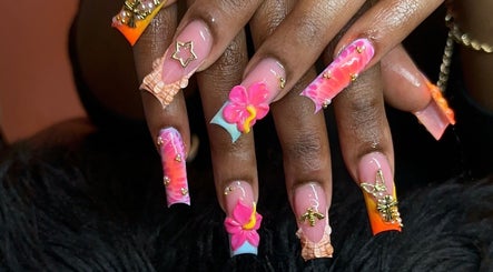 Vibrant floral nail art with gold details at Narasdreamhouse, London, England, GB.