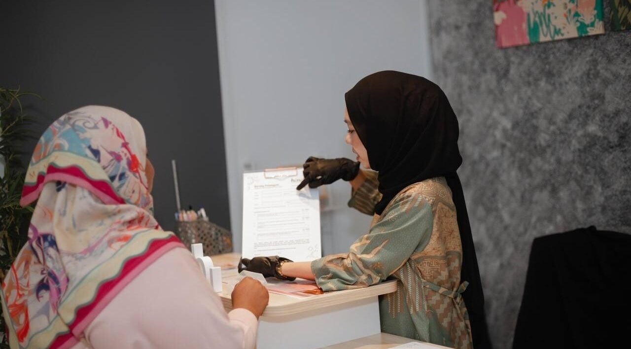 A welcoming reception at Hanabi Spa, Bayan Lepas, Pulau Pinang, MY with attentive staff.