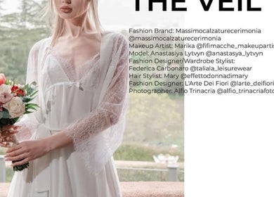 Bellissima sposa con bouquet presso EFFETTO DONNA DI MARY, Giarre, Sicilia, IT.