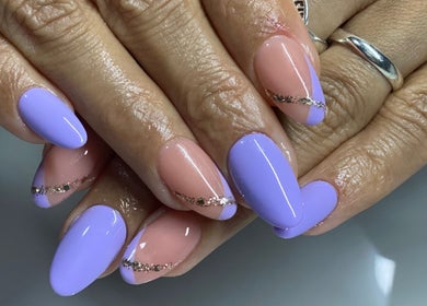 Beautiful lavender and nude nail art at Top Coated Lounge, Somerset West, Western Cape, ZA.