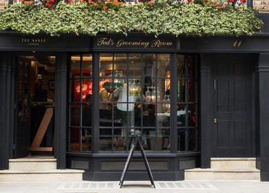 Elegant front of Ted's Grooming Room: Marylebone - Duke Street, London, England, GB.