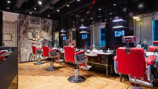 St. James's Park - Butler Place, Ted's Grooming Room 1