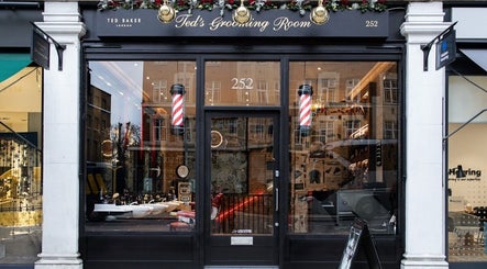 Elegant storefront of Ted's Grooming Room: Kensington - High Street in London, England, GB showcasing luxury grooming.