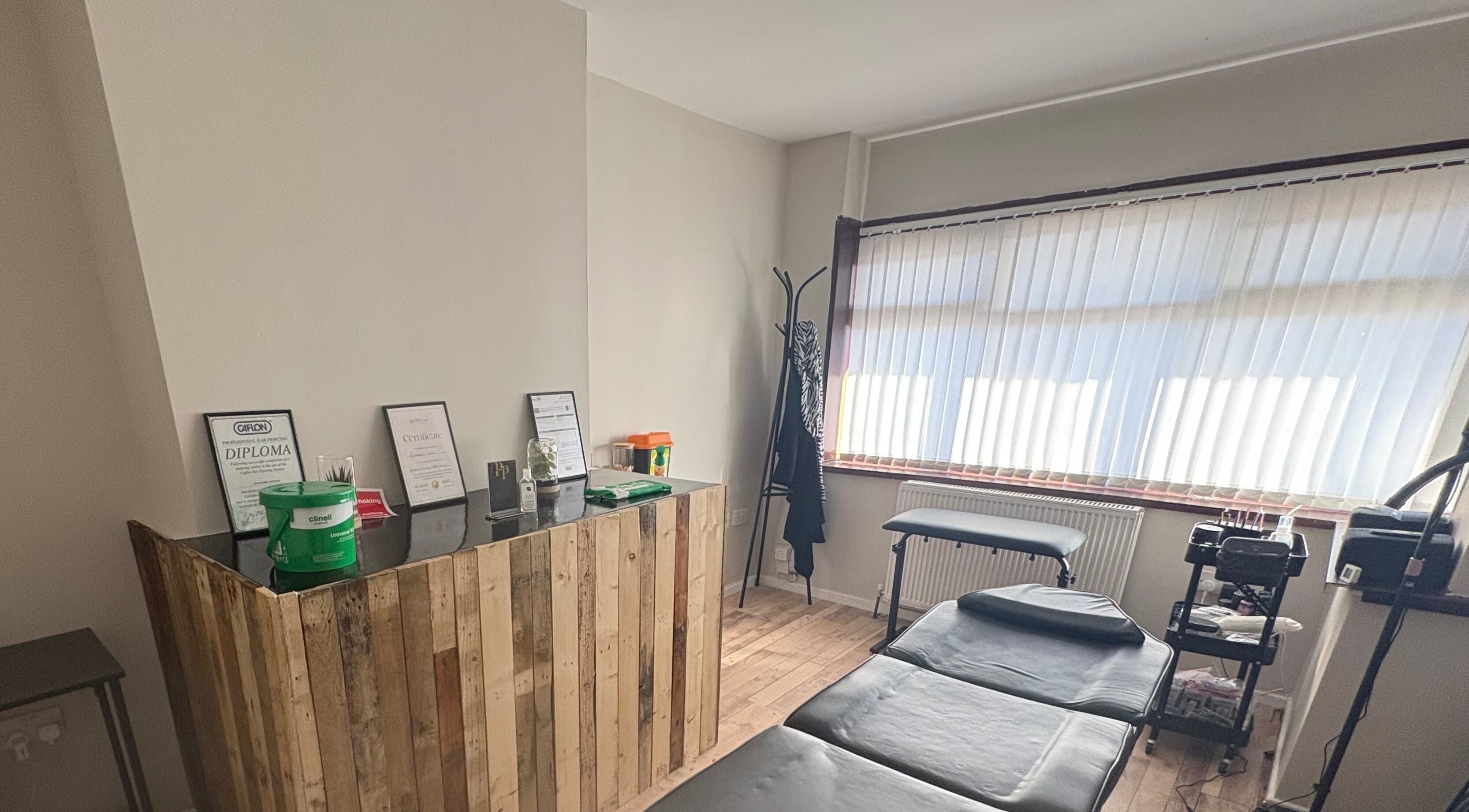 Pretty&Pain's modern treatment room with natural light in Willenhall, England, GB.