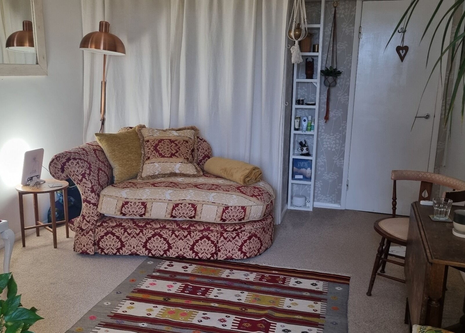 Inviting lounge area at Ochroma home Sauna in Brighton And Hove, England, GB. Perfect for relaxation.