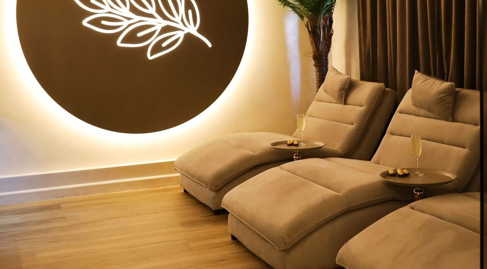 Zone de relaxare luxoase la Breeze Luxury Spa, București, București, RO oferind confort suprem.