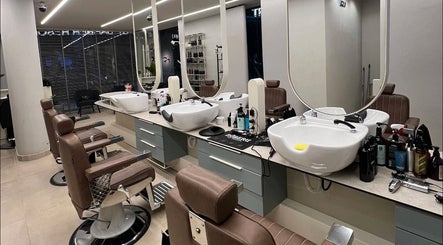 Modern barber chairs at MAST BARBER RESORT, Καλαμαριά, GR offering luxury grooming services.