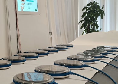 Echipament modern la The Body Lab, București, București, RO, utilizat pentru tratamente de wellness avansate.