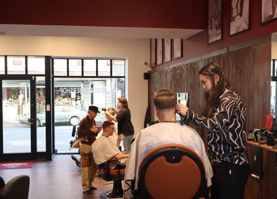 Kundehårklip på Carlsens Barbershop (Aarhus • M.P. Bruuns Gade) i Aarhus, DK.