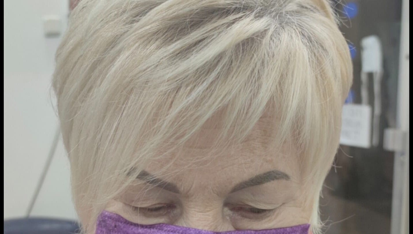 Современная женская стрижка в Tatyana Beauty, Бат Ям, Центр, IL.