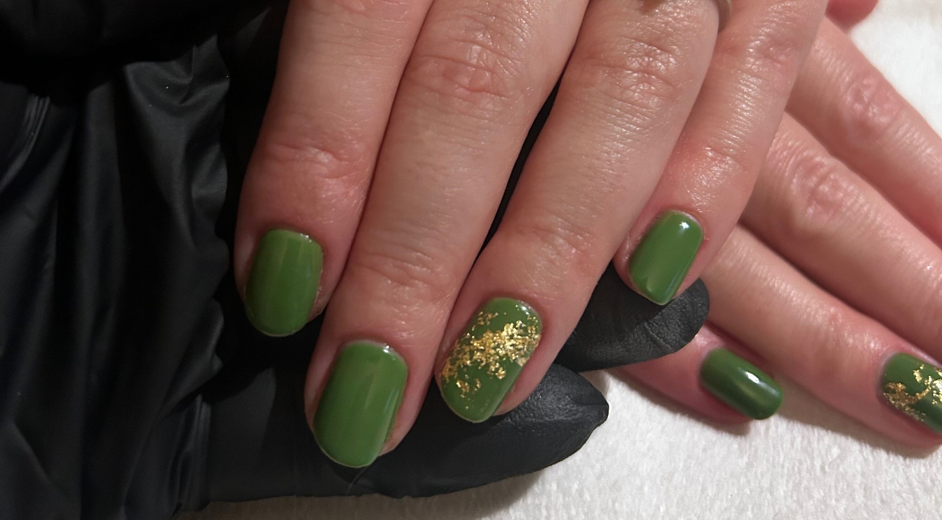 Green and gold nail art at Geneva Beauty, Weymouth, England, GB.