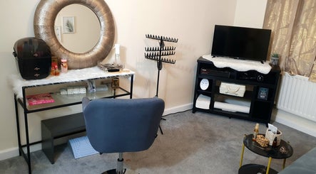Elegant beauty room at Jax Luxthetics, Swindon, England, GB, featuring a chic chair and stylish decor.