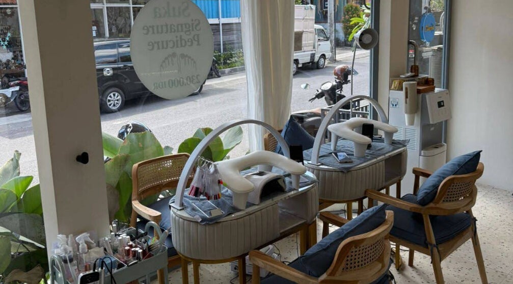 Elegant nail salon interior with relaxing chairs at Suka Kuku, Bali, Bali, ID. Inviting space for beauty treatments.