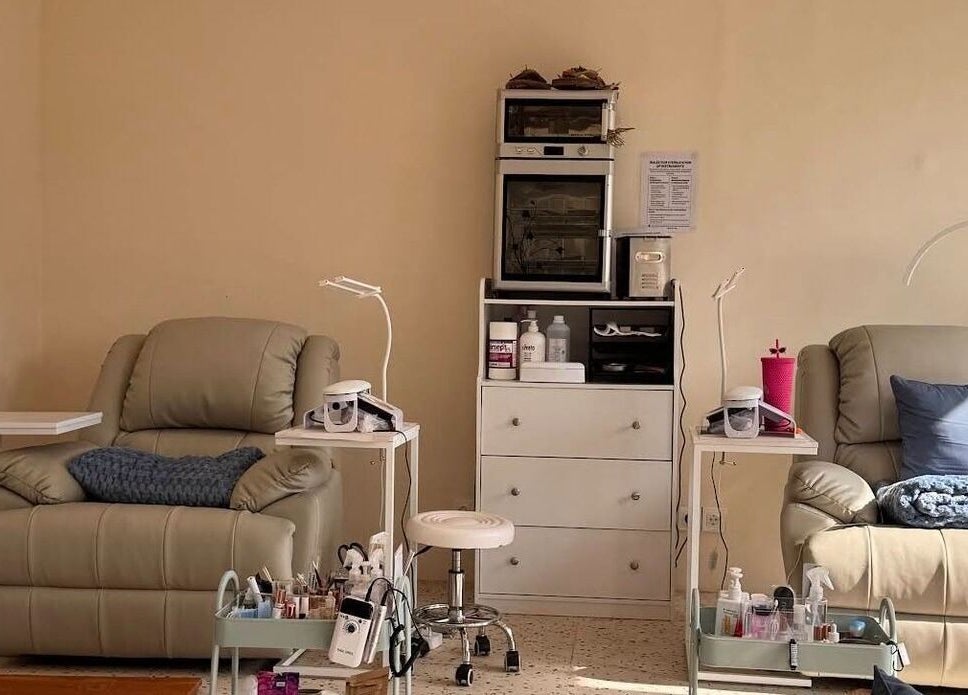 Relaxing nail spa chairs at Suka Kuku, Bali, Bali, ID, offering a serene wellness experience.