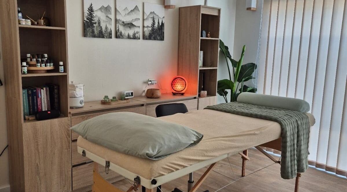 Salle de massage relaxante à Le Refuge de Charlie, Saint-saturnin-lès-avignon, Provence-alpes-côte D'azur, FR.