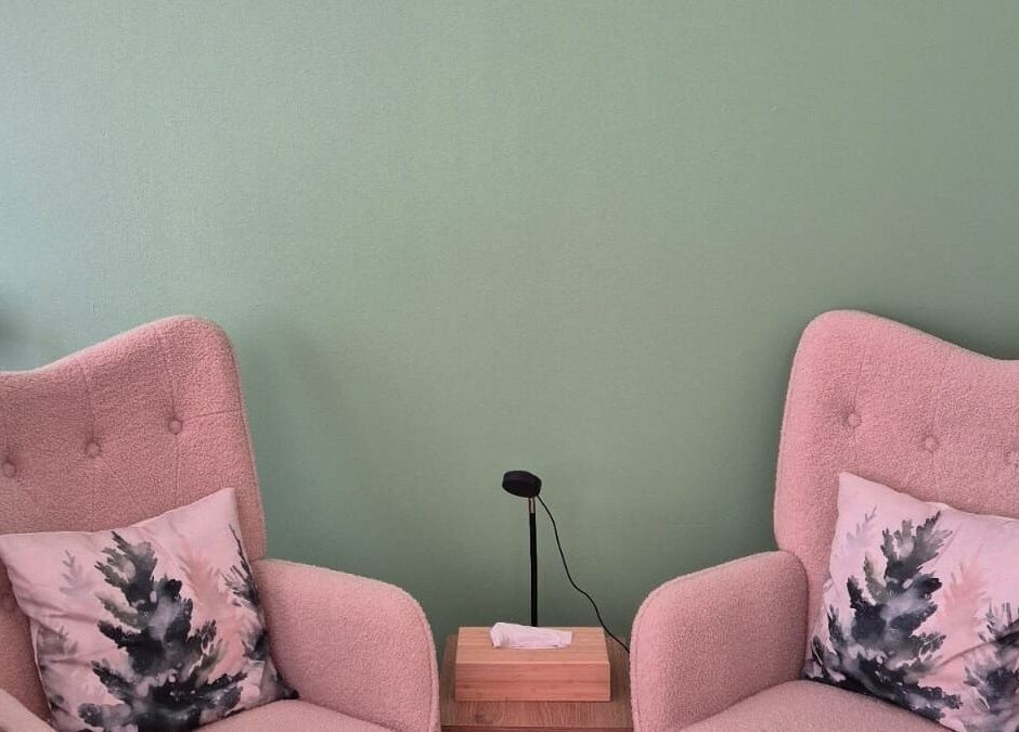 Chaises confortables à Le Refuge de Charlie, Saint-saturnin-lès-avignon, Provence-alpes-côte D'azur, FR.