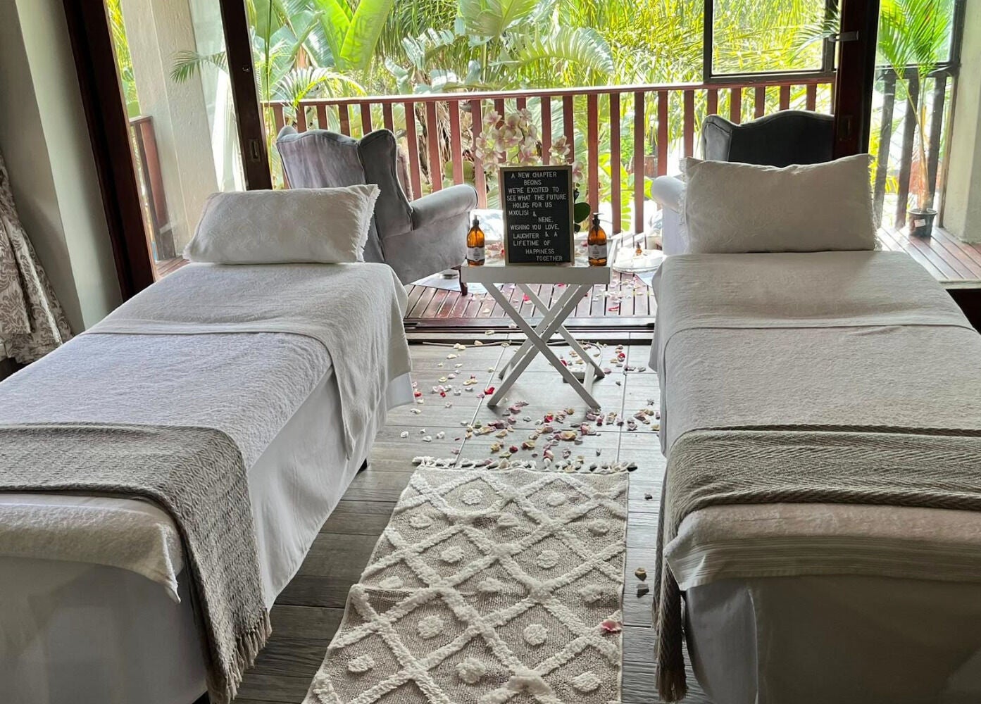 Serene twin beds at Rifumo Boutique Spa in Mbombela, Mpumalanga, ZA offering tranquility and relaxation.