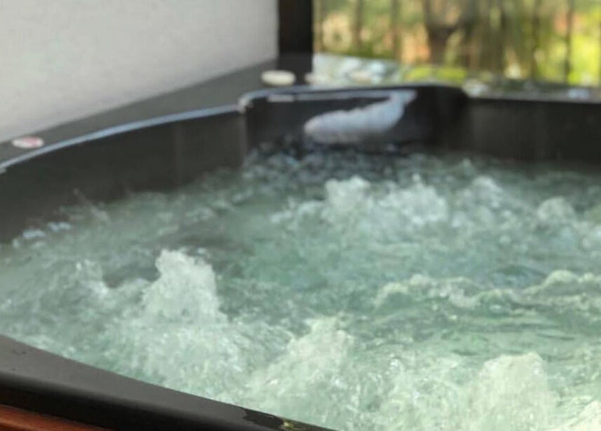 Relaxing jacuzzi at Rifumo Boutique Spa, Mbombela, Mpumalanga, ZA, ideal for ultimate relaxation.
