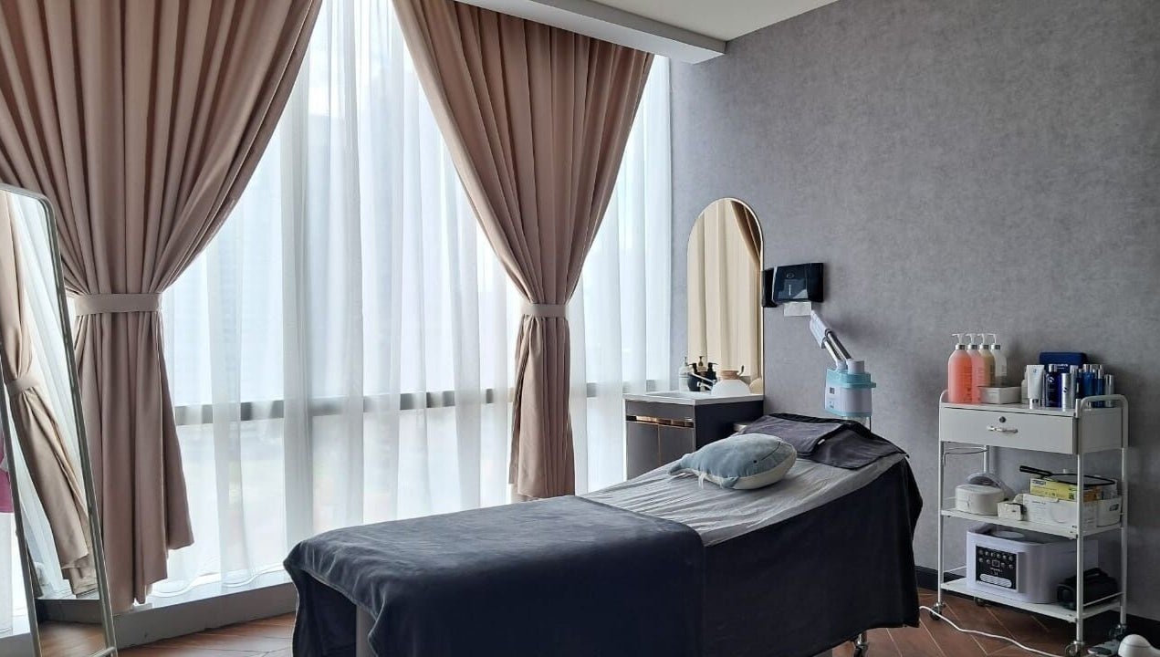 Tranquil treatment room at Lindo Clinic in Kuala Lumpur, Wilayah Persekutuan Kuala Lumpur, MY.