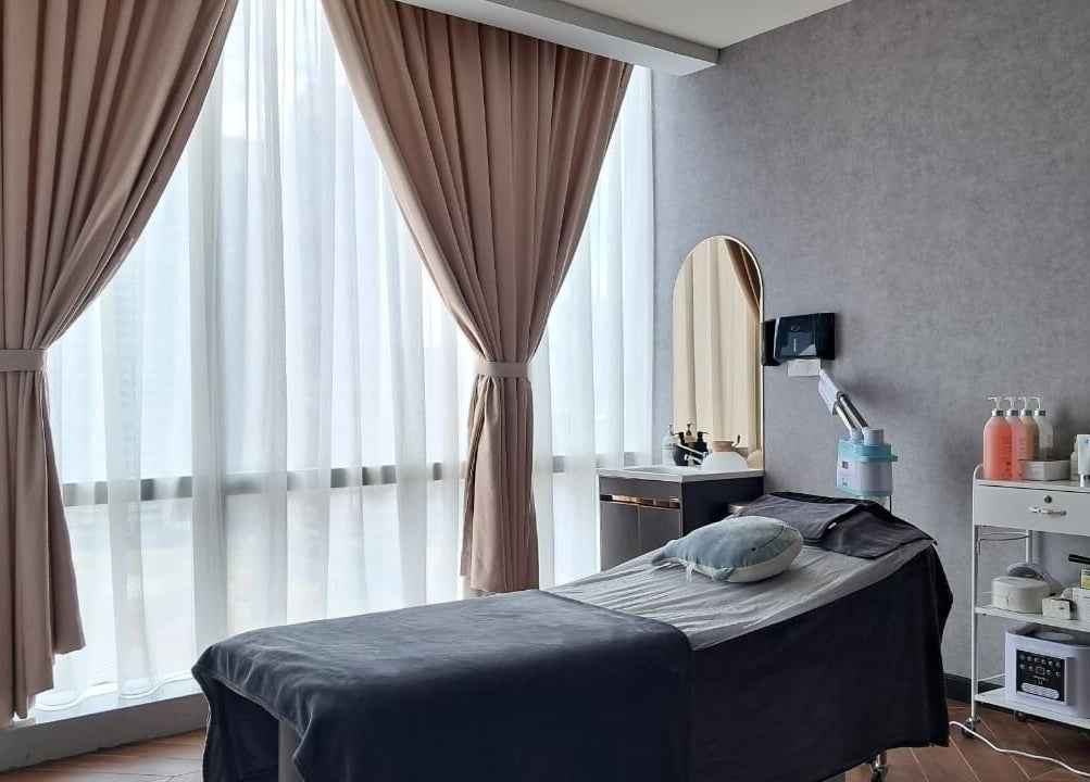 Tranquil treatment room at Lindo Clinic in Kuala Lumpur, Wilayah Persekutuan Kuala Lumpur, MY.