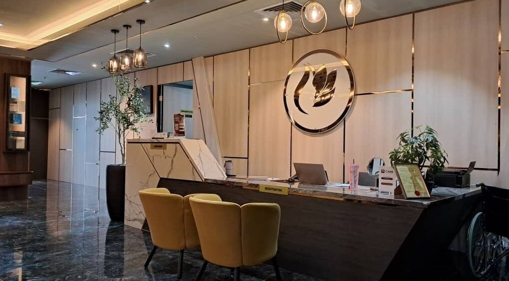 Lindo Clinic reception with modern decor in Kuala Lumpur, Wilayah Persekutuan Kuala Lumpur, MY.