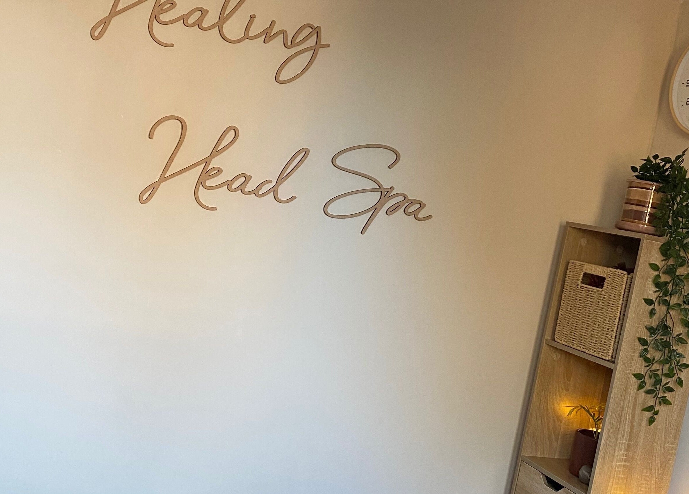 Elegant decor at The Healing Head Spa in Leighton Buzzard, England, GB. A peaceful, welcoming ambiance.