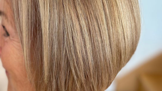 Chez Lucy English Hairdresser