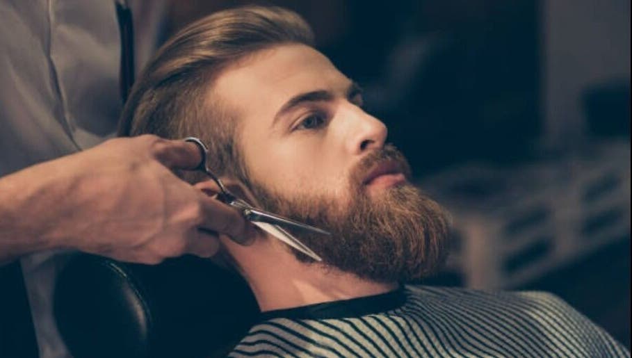 Coupe de barbe professionnelle chez devweb à Melbourne, Victoria, AU.