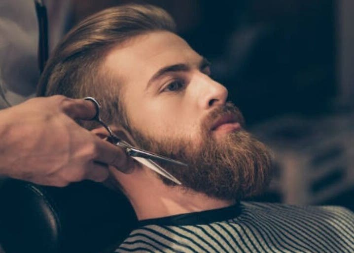 Coupe de barbe professionnelle chez devweb à Melbourne, Victoria, AU.