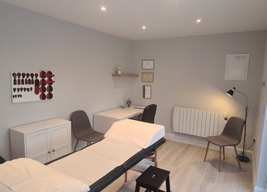 Serene therapy room at Reflexology by Laura, Newbridge, County Kildare, IE. Cozy and inviting massage setting.