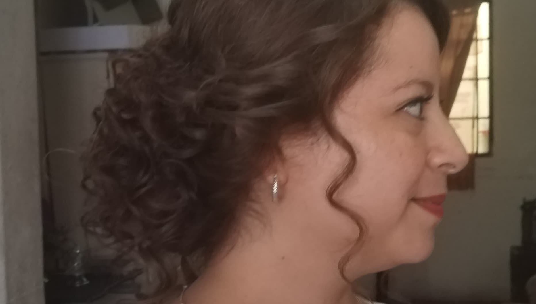 Elegant curly hairstyle at Belly's Makeup & Hair, Ciudad De Guatemala, Guatemala, GT.