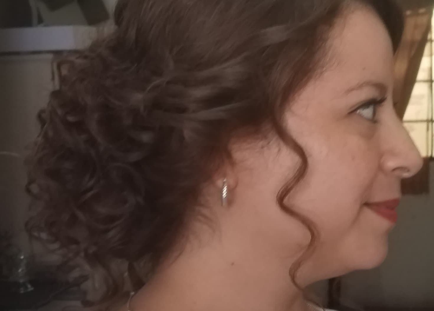 Elegant curly hairstyle at Belly's Makeup & Hair, Ciudad De Guatemala, Guatemala, GT.