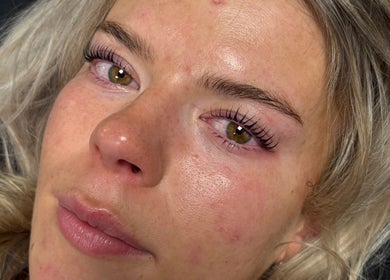 Close-up of voluminous lashes at Dolluxe Beauty, Aberdeen, Scotland, GB. Flawless finish in natural light.