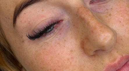Close-up of elegant eyelash extensions at Dolluxe Beauty, Aberdeen, Scotland, GB.