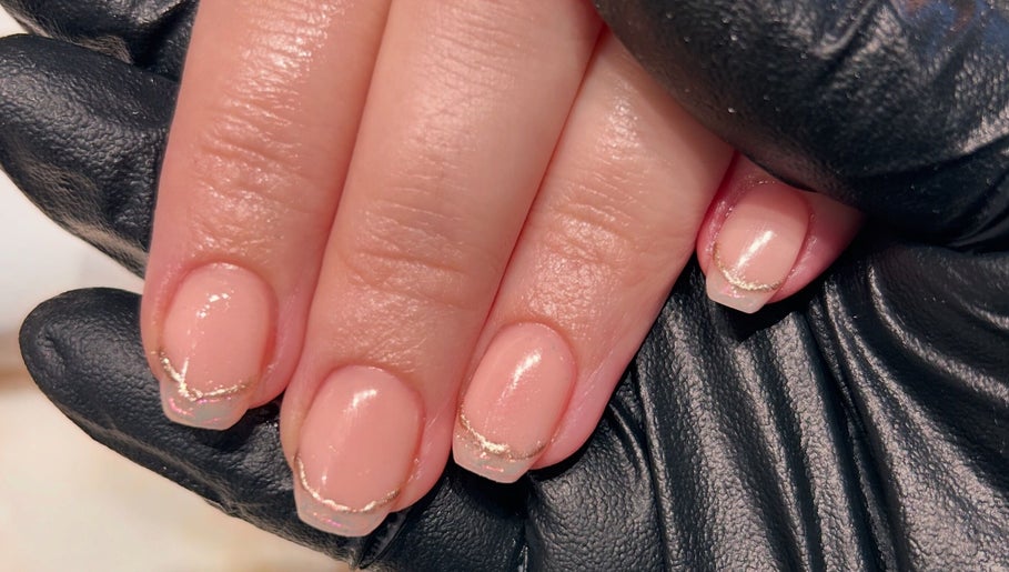 Nail art by Lisa Marie Manicurist at The Mani Muse Nails in Brentwood, England, GB, showcasing chic glossy design.