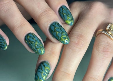 Uñas decoradas con diseño único en I Do Nails Pr, Toa Baja, Toa Baja, PR. Estilo moderno y sofisticado.