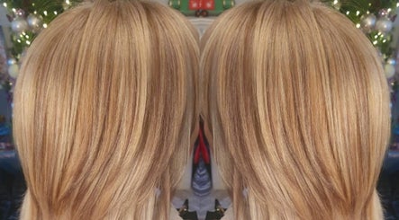 Annabel Hair