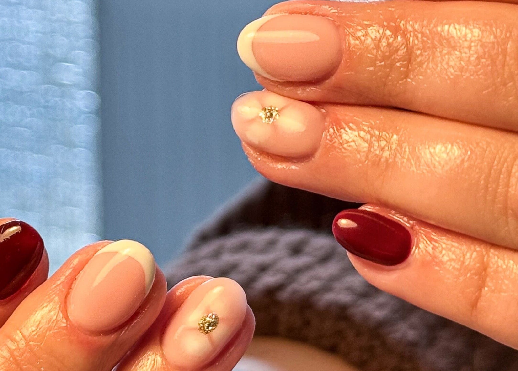 Elegant nail art with jewels at Pretty Little Nails, Reigate, England, GB.
