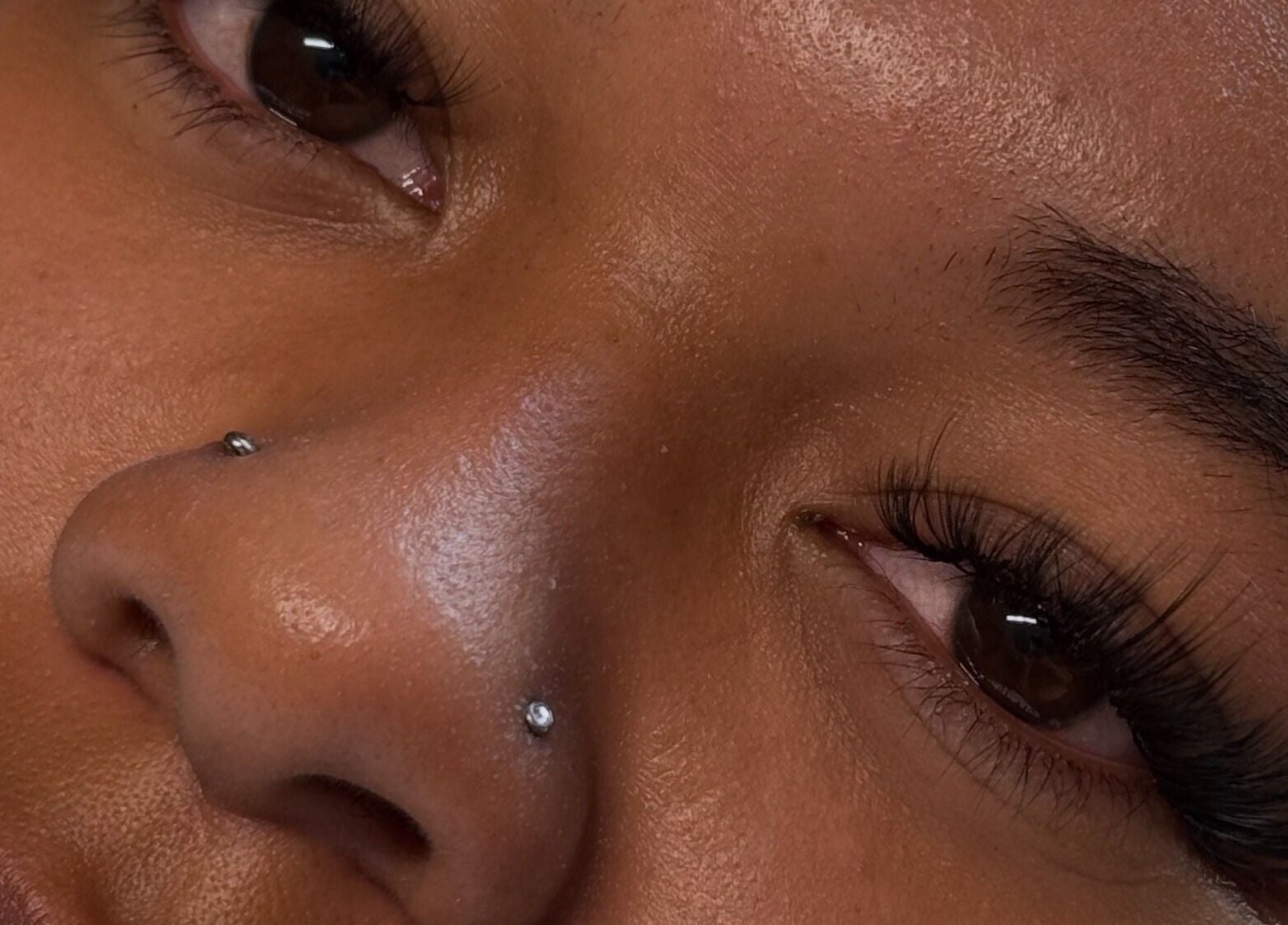 Close-up of eyelash extensions at Gleam By Molly in Evesham, England, GB, showcasing expert beauty care.