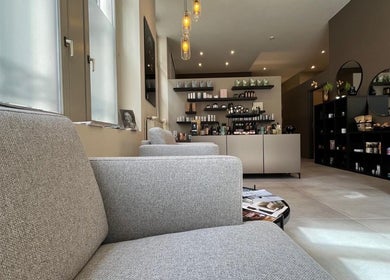 Relaxing lounge area at Cmj Health Care & Beauty, Bruxelles, Bruxelles, BE featuring modern decor and soothing ambiance.