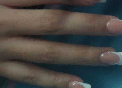 Manicura francesa en Borcelle | Nails, Aguascalientes, Aguascalientes, MX. Uñas elegantes y bien cuidadas.