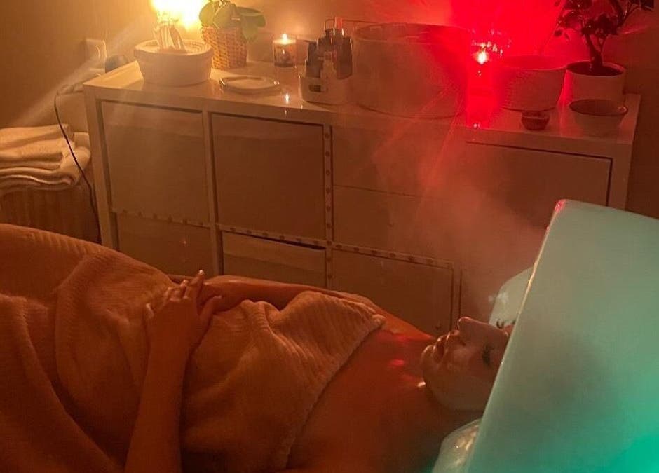 Séance relaxante au Headspa By M, Ozoir-la-ferrière, Île-de-france, FR avec vapeur et ambiance apaisante.