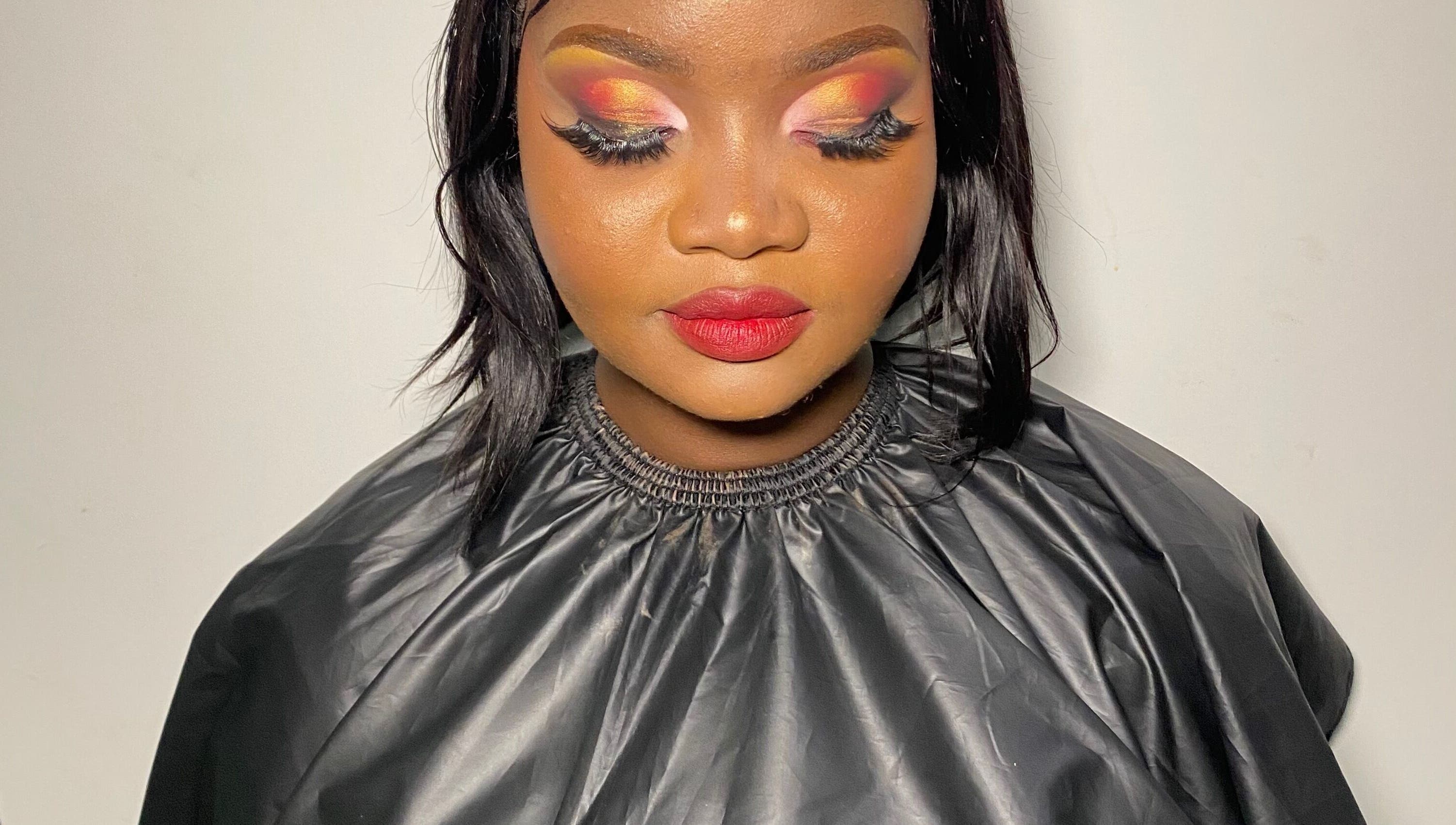 Vibrant eye makeup at Diyasi’s Beauty, Pretoria, Gauteng, ZA. Elegant artistry and precise beauty enhancement.