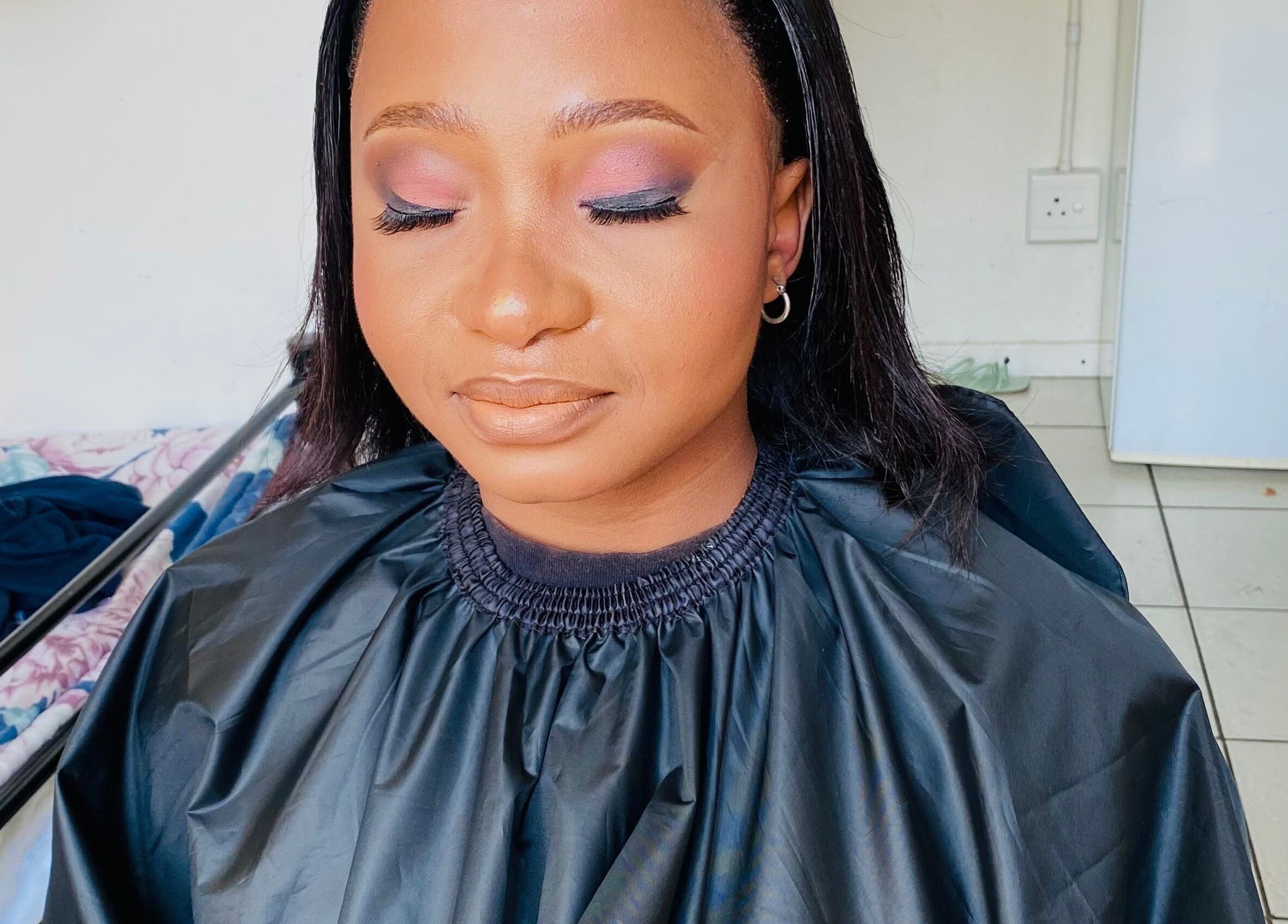 Woman with elegant makeup at Diyasi’s beauty in Pretoria, Gauteng, ZA, showcasing professional makeup results.