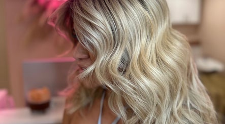 Millennial Beauty Salon - Coconut Grove